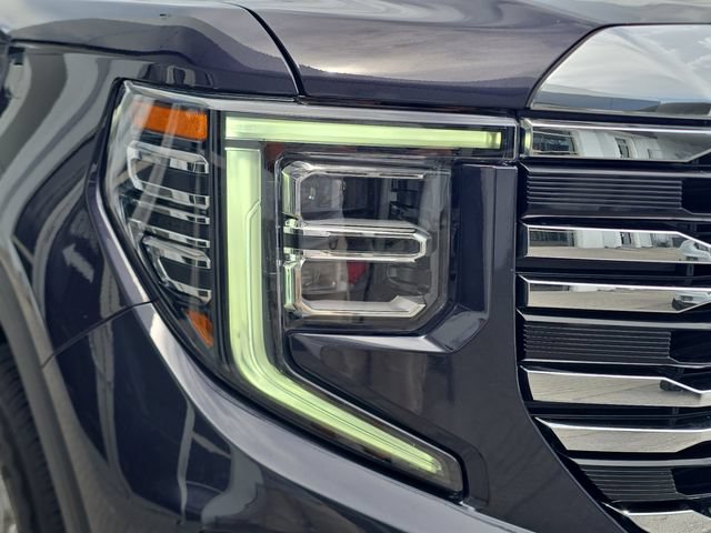 Certified 2025 GMC Sierra 1500 SLT RWD image 10