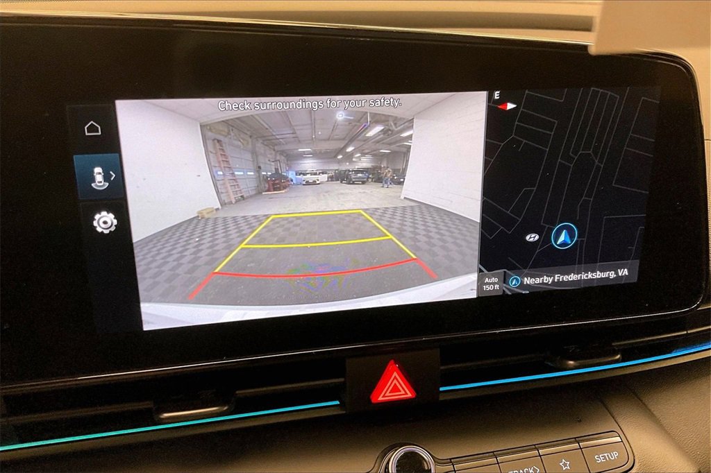 Certified 2025 Hyundai Elantra SEL image 21