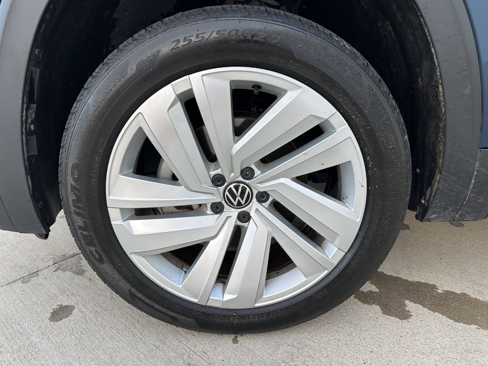 Used 2023 Volkswagen Atlas SE w/ Panoramic Sunroof Package FWD image 9