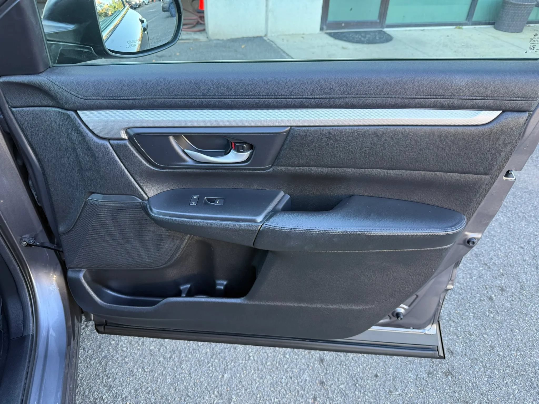 Used 2018 Honda CR-V LX image 18
