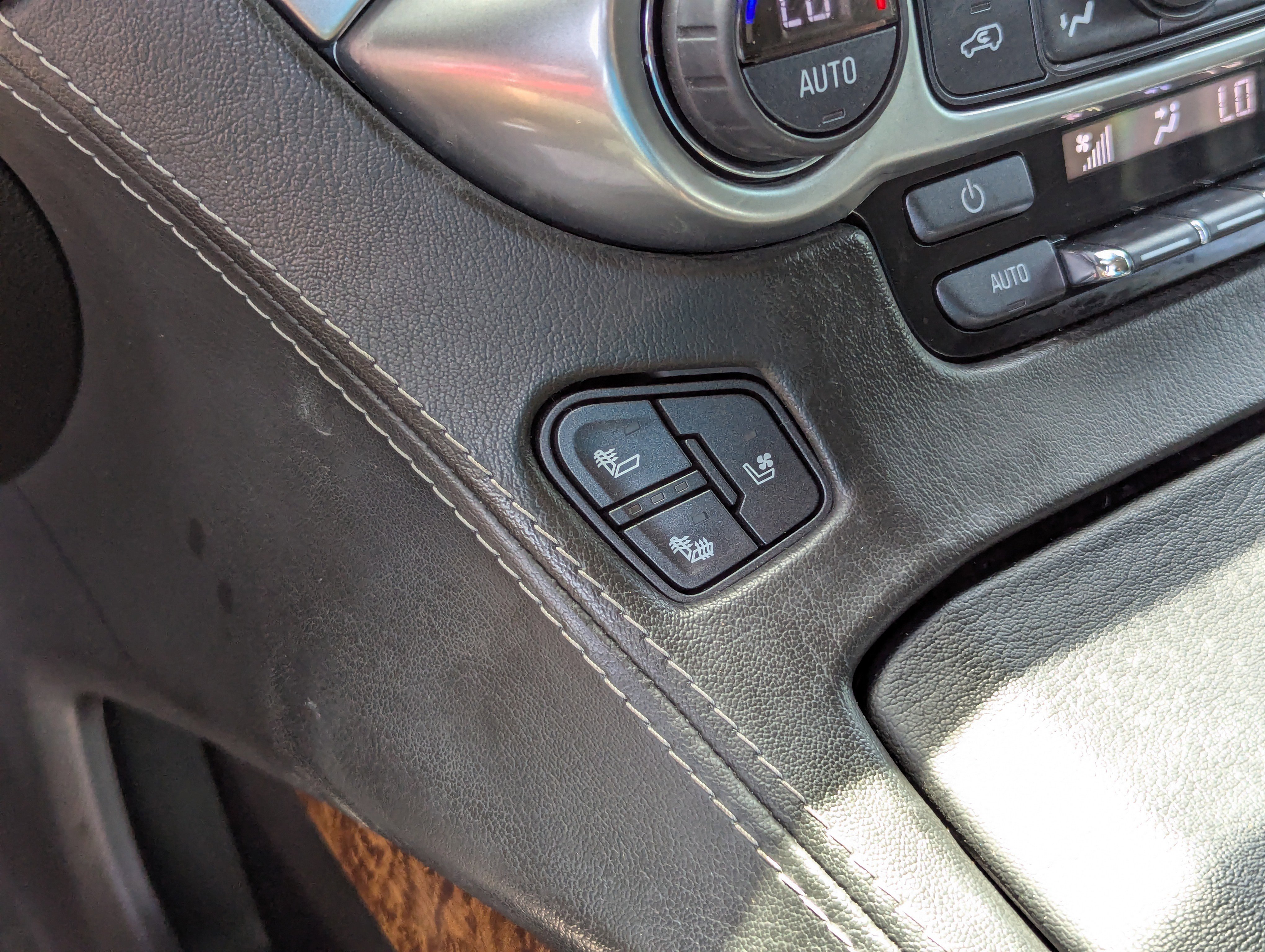 Used 2017 Chevrolet Tahoe Premier RWD image 29