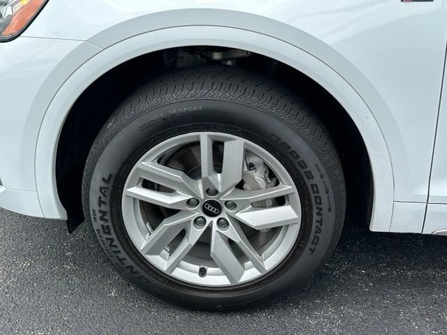 Used 2023 Audi Q5 2.0T Premium w/ Convenience Package AWD/4WD image 11