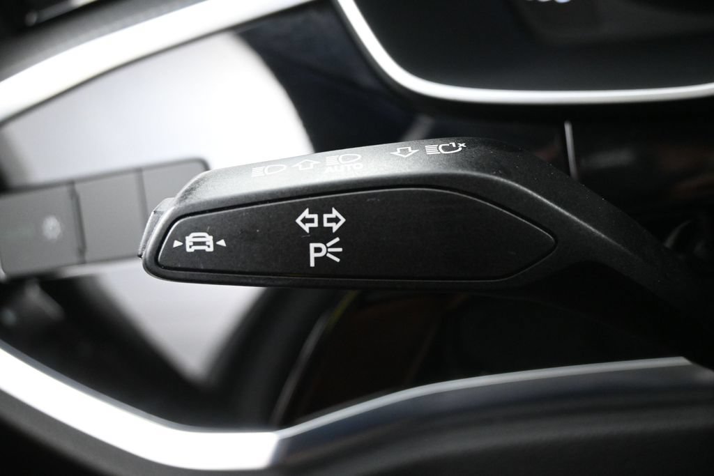Used 2022 Audi Q3 2.0T Premium w/ Convenience Package AWD/4WD image 19