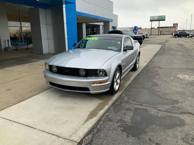 Used 2009 Ford Mustang GT Premium image 2