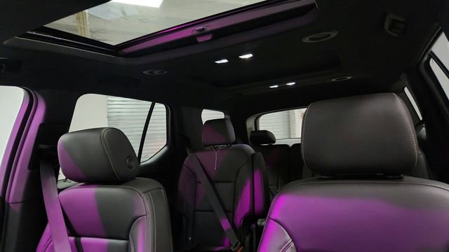 Used 2022 Chevrolet Traverse LT w/ LT Premium Package image 16