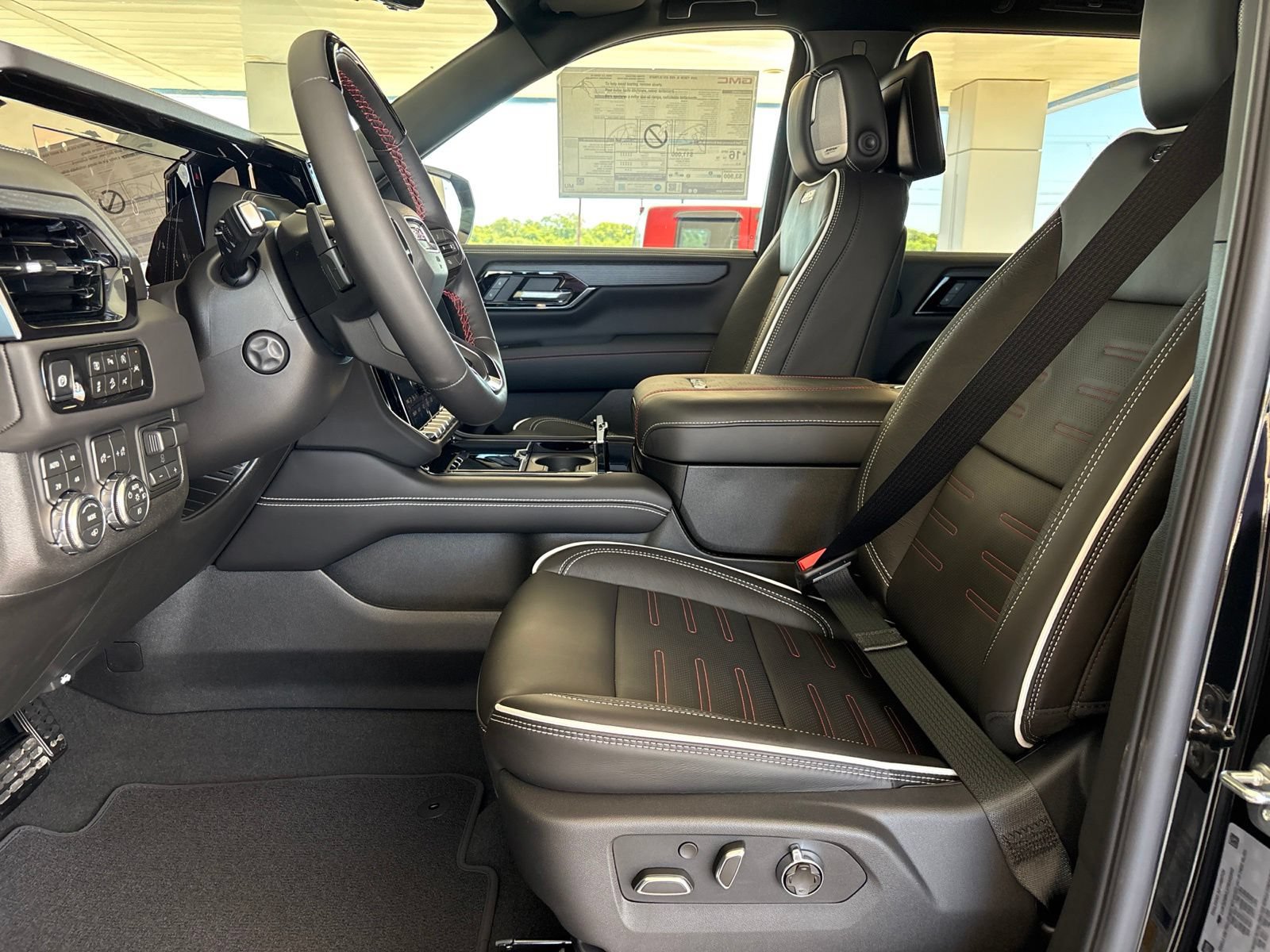 New 2026 GMC Yukon XL AT4 Ultimate AWD/4WD image 17