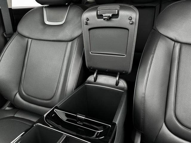 New 2025 Hyundai Tucson Limited image 18