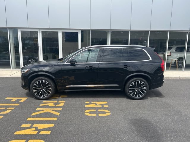 Certified 2025 Volvo XC90 B6 Plus AWD/4WD image 2