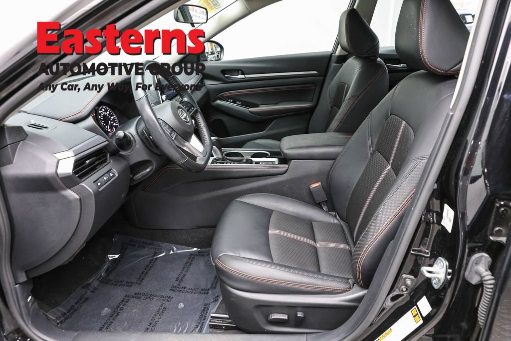 Used 2023 Nissan Altima 2.5 SR AWD/4WD image 14