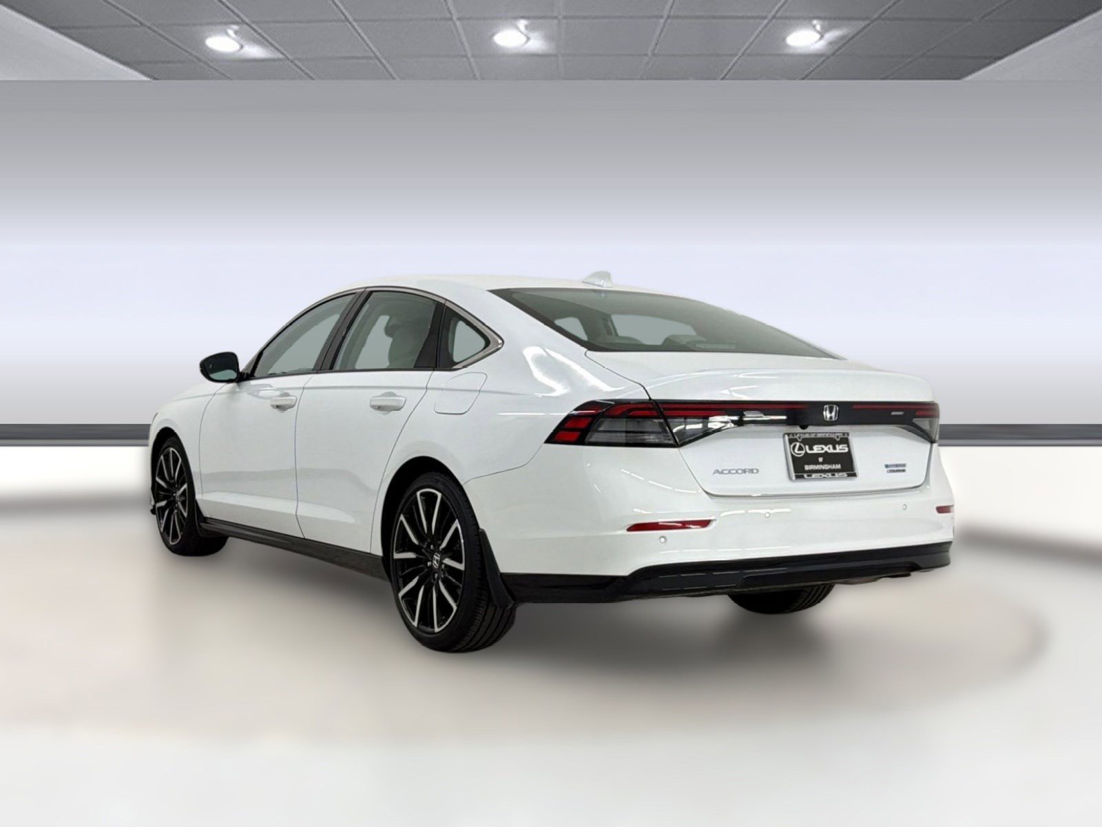 Used 2023 Honda Accord Touring image 3