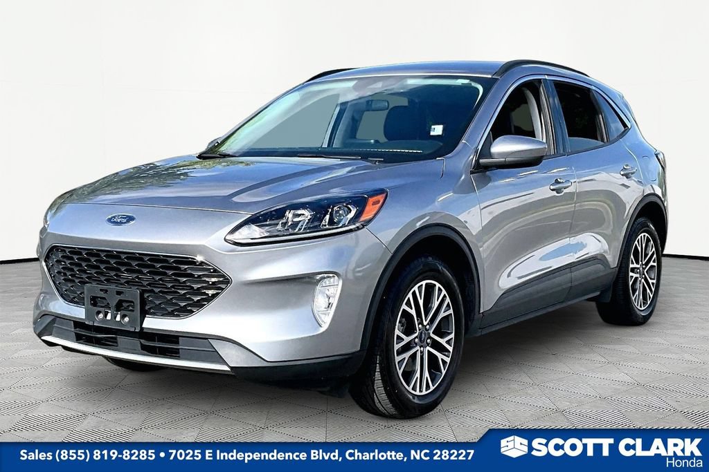 Used 2021 Ford Escape SEL w/ Technology Package AWD/4WD image 3