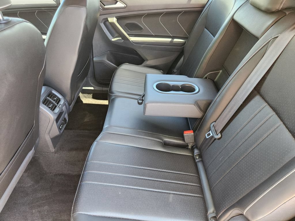 Used 2023 Volkswagen Tiguan SE FWD image 18
