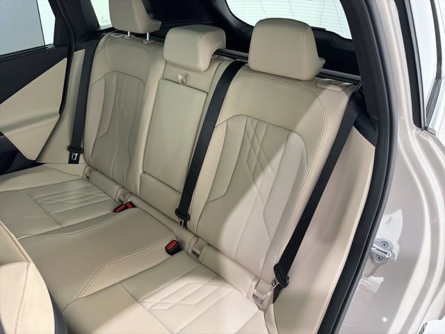 Used 2025 BMW X3 xDrive30i w/ Convenience Package image 16