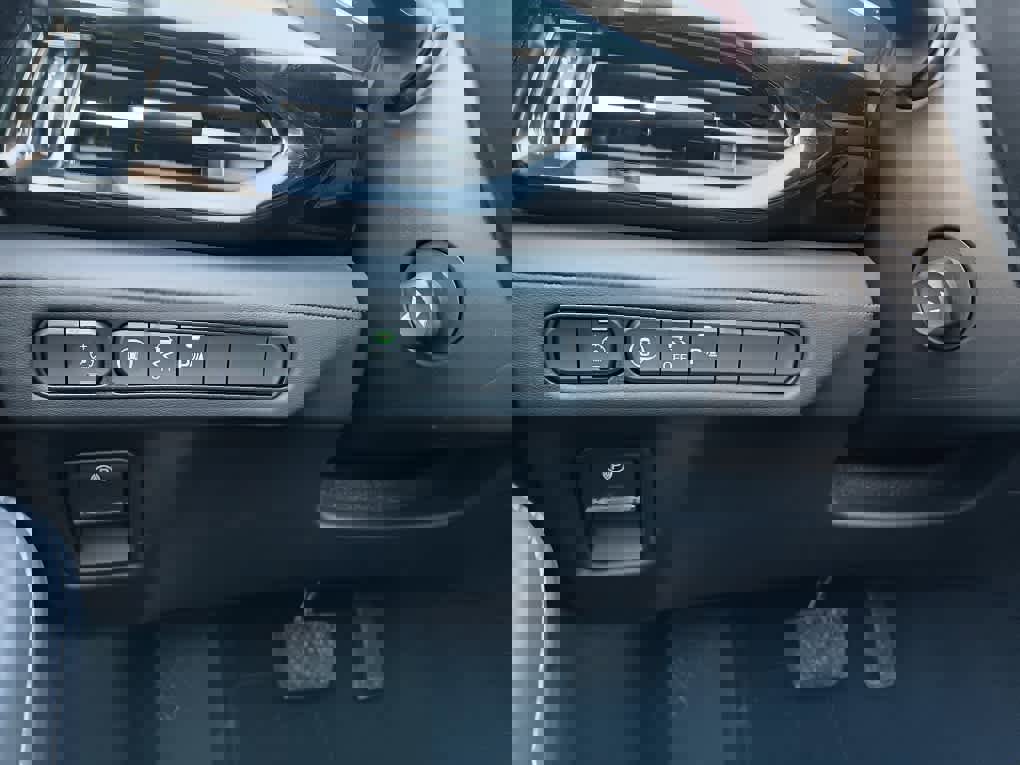 Used 2023 Acura MDX SH-AWD w/ Technology Package image 29