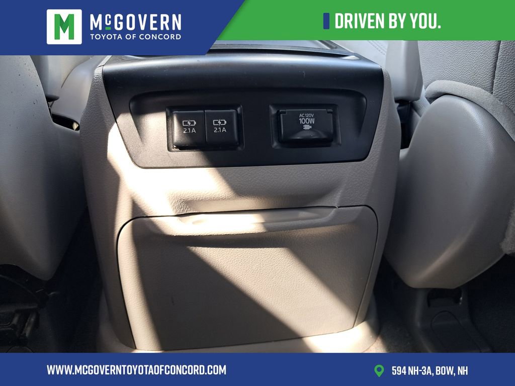 Used 2020 Toyota Sienna XLE w/ Carpet Mat Package AWD/4WD image 24