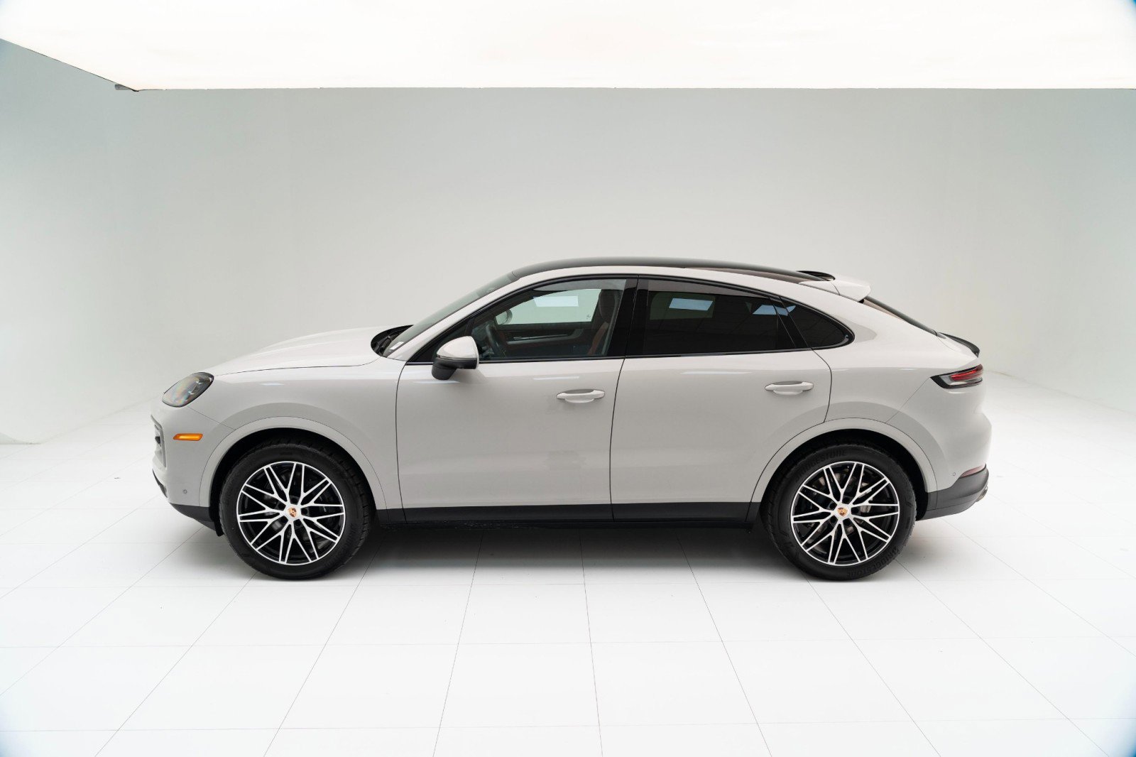 New 2026 Porsche Cayenne Coupe image 2