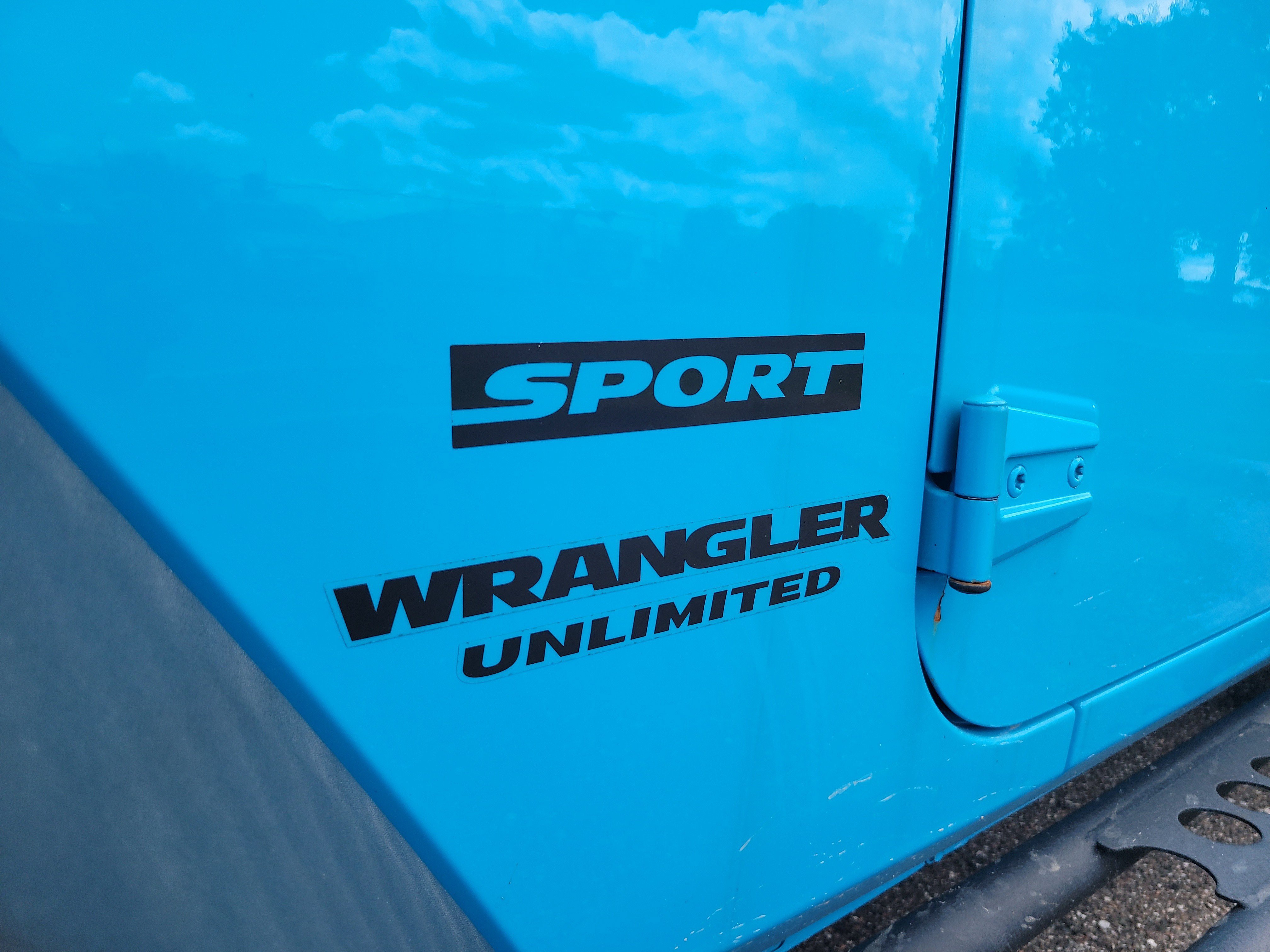 Used 2017 Jeep Wrangler Unlimited Sport w/ Quick Order Package 23S AWD/4WD image 9