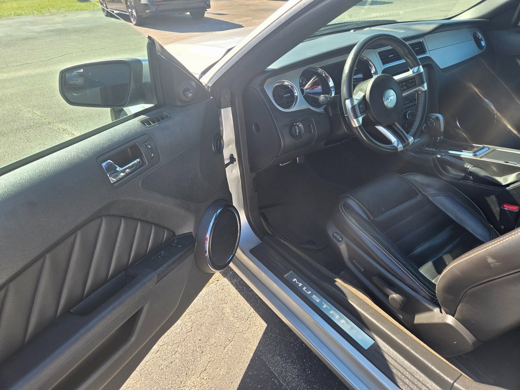 Used 2014 Ford Mustang Premium w/ Comfort Package image 8