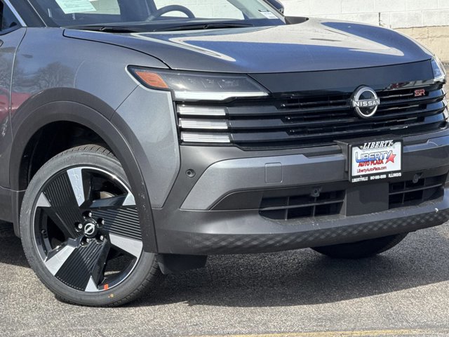 New 2025 Nissan Kicks SR image 3