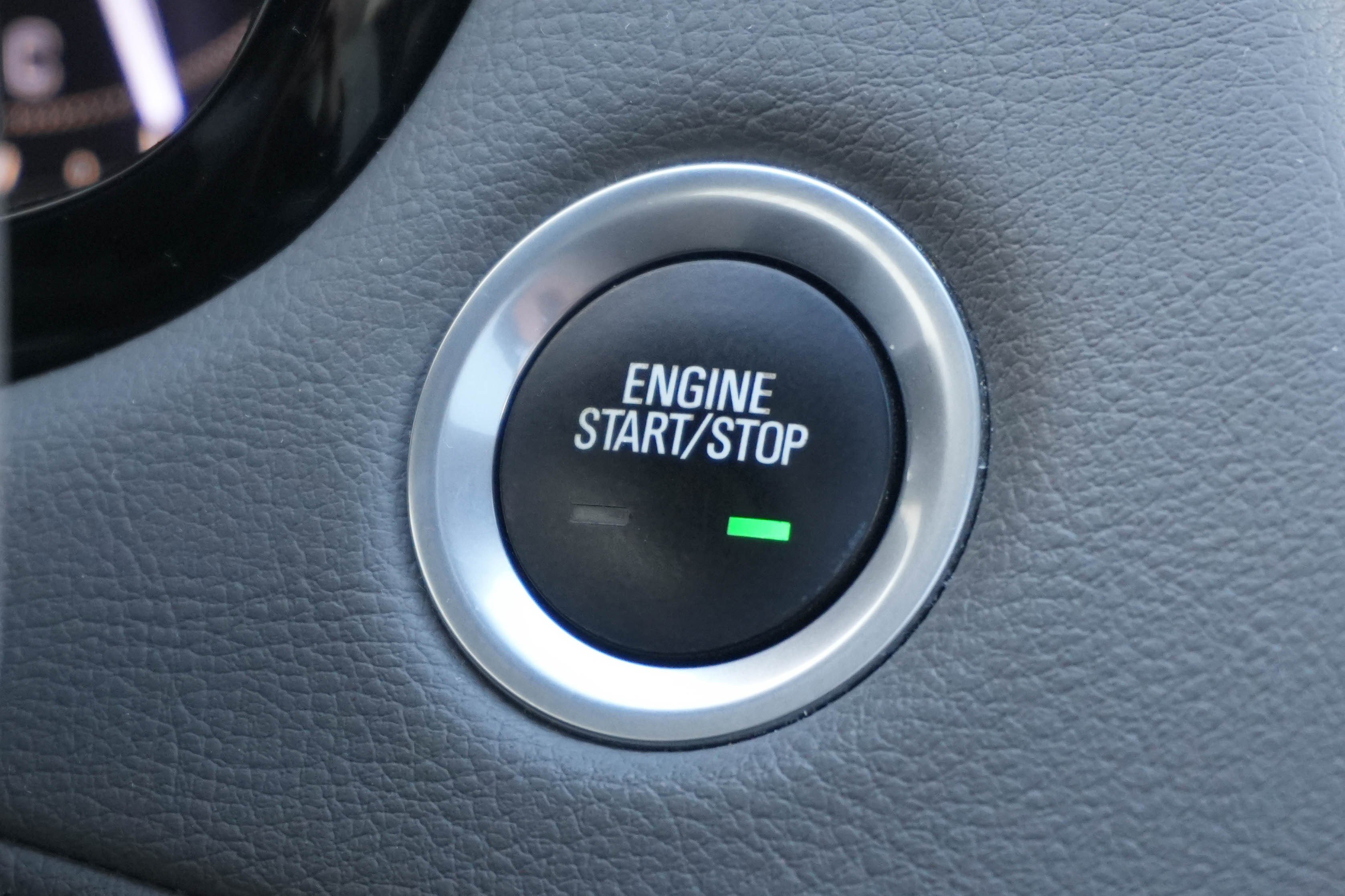 Used 2017 Cadillac XT5 Luxury w/ Driver Awareness Package image 22