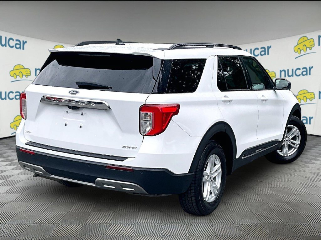Used 2021 Ford Explorer XLT w/ Equipment Group 202A AWD/4WD image 13