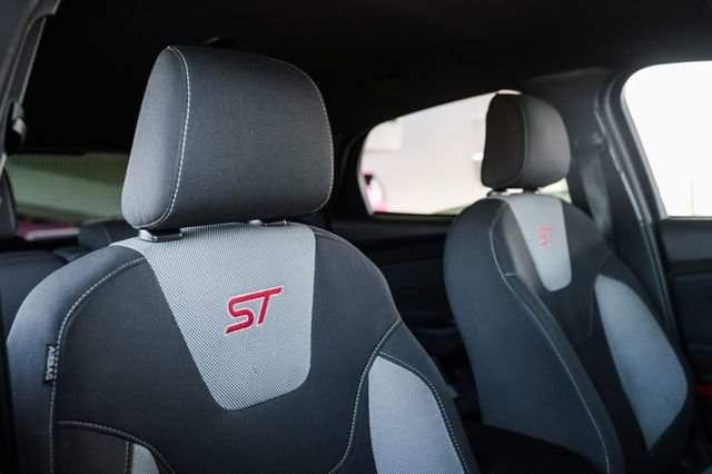 Used 2015 Ford Focus ST image 31