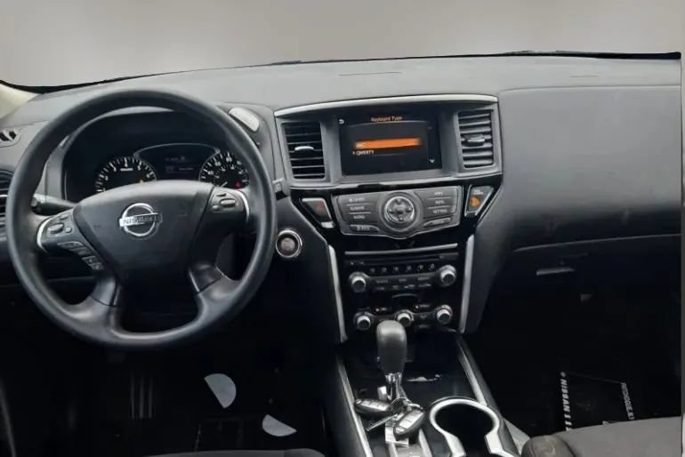 Used 2020 Nissan Pathfinder S AWD/4WD image 18