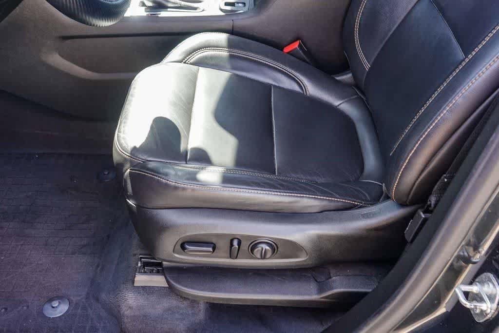 Used 2020 Chevrolet Traverse RS w/ LPO, Cargo Package FWD image 19