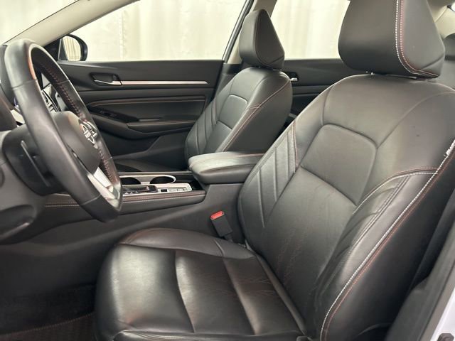 Used 2023 Nissan Altima 2.5 SR w/ SR Premium Package image 9