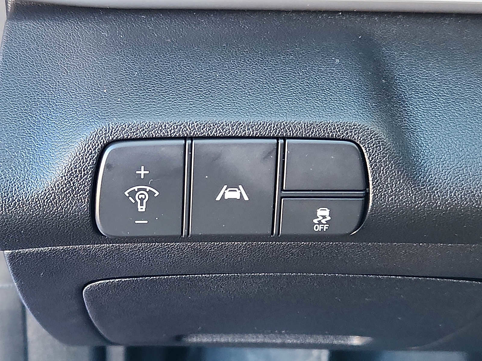 Used 2023 Hyundai Elantra Limited image 22