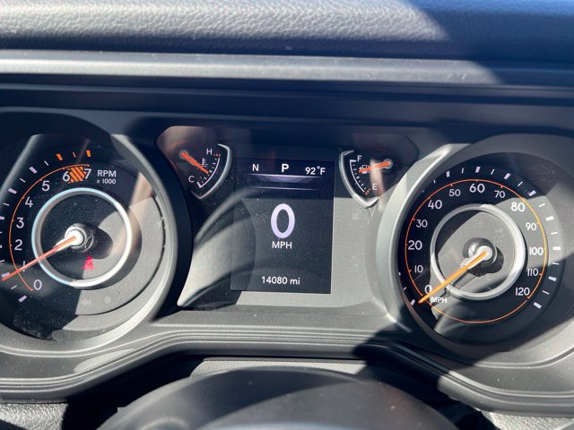 Used 2025 Jeep Wrangler Sport AWD/4WD image 21