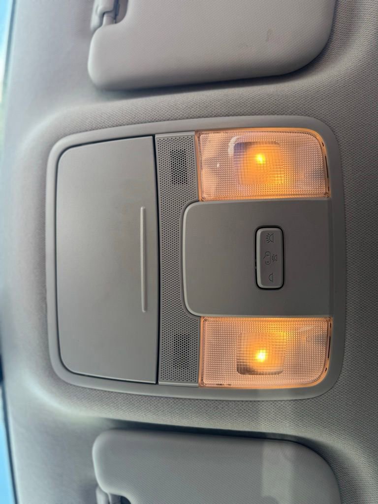 Used 2023 Kia Soul LX w/ LX Technology Package image 25