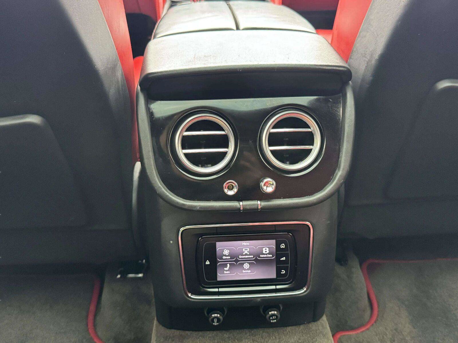 Used 2018 Bentley Bentayga AWD/4WD image 58