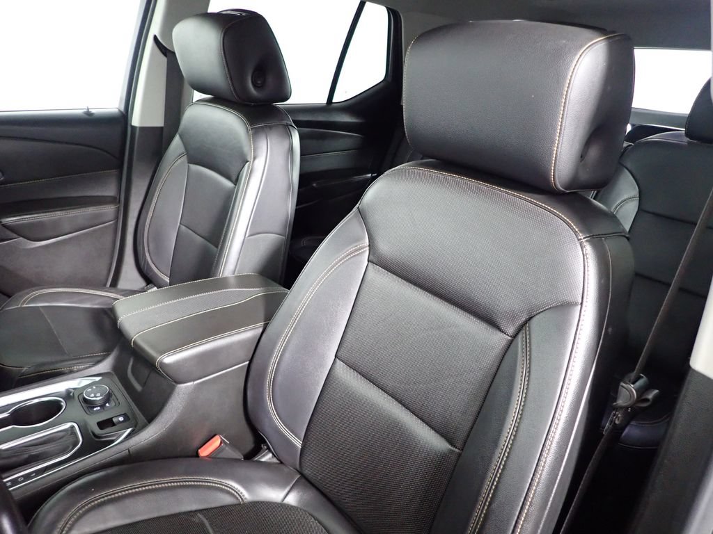 Used 2019 Chevrolet Traverse Premier w/ LPO, Blackout Package AWD/4WD image 26