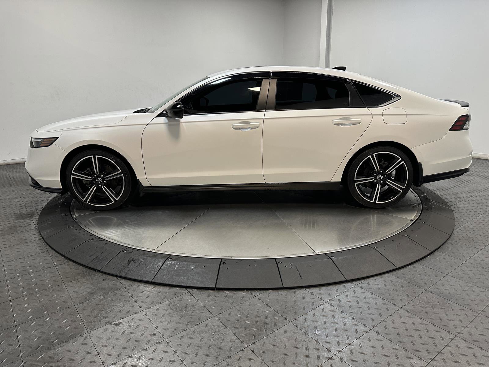 Certified 2024 Honda Accord Sport image 8