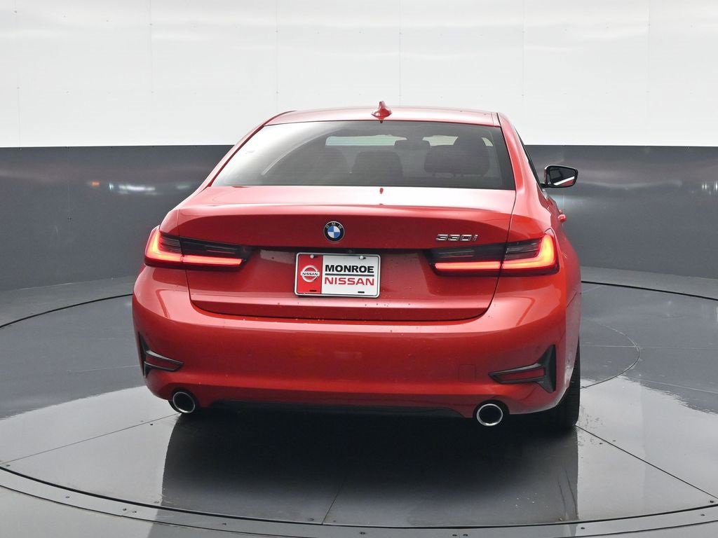 Used 2022 BMW 330i Sedan w/ Premium Package image 6