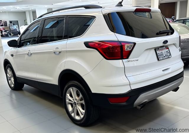 Used 2019 Ford Escape SEL image 3