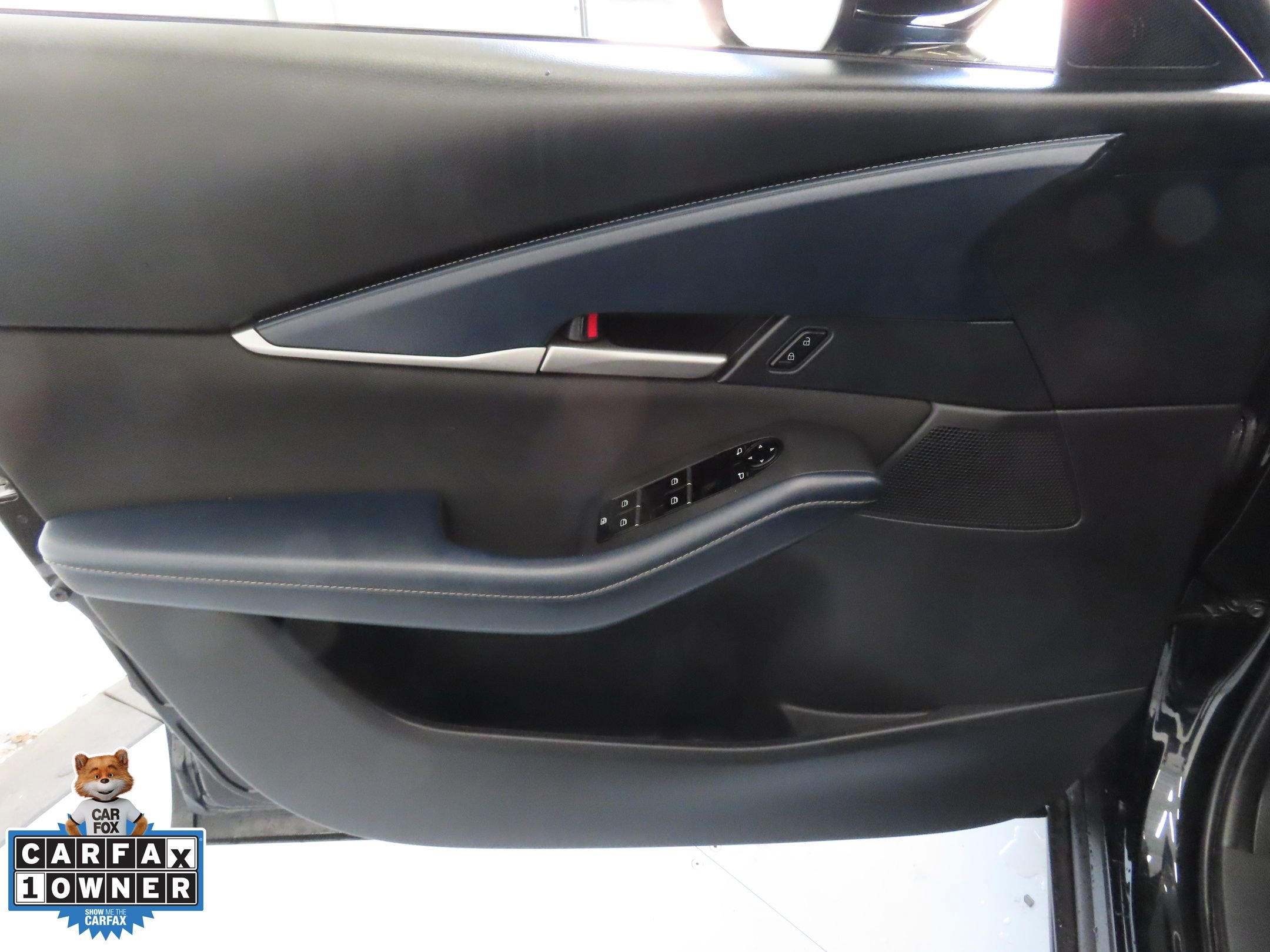 Used 2020 MAZDA CX-30 FWD image 11