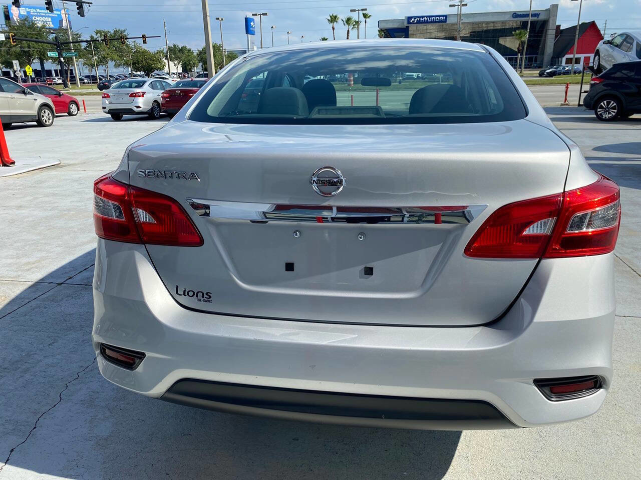 Used 2019 Nissan Sentra S FWD image 6