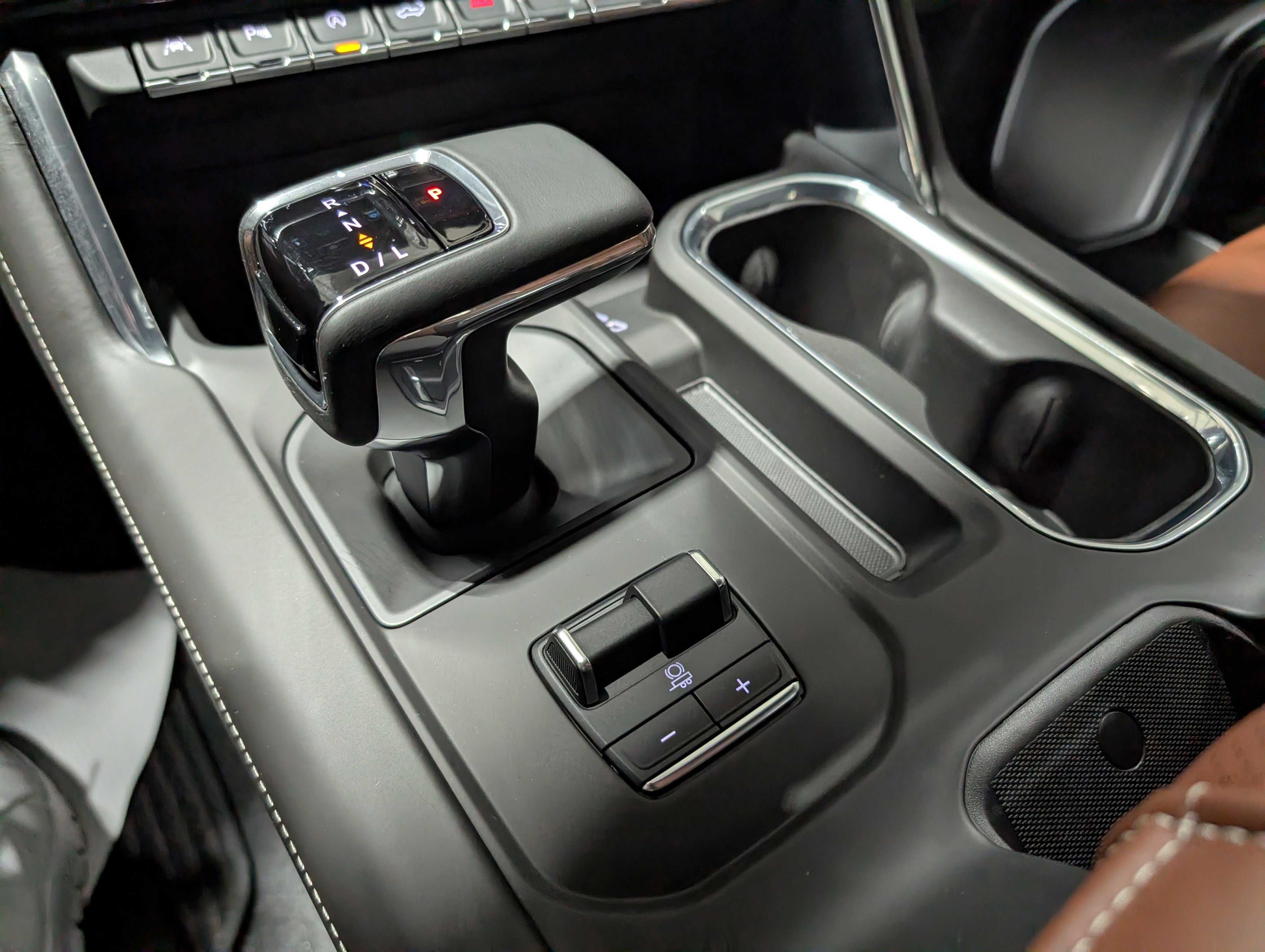 Used 2025 GMC Sierra 1500 Denali Ultimate image 28