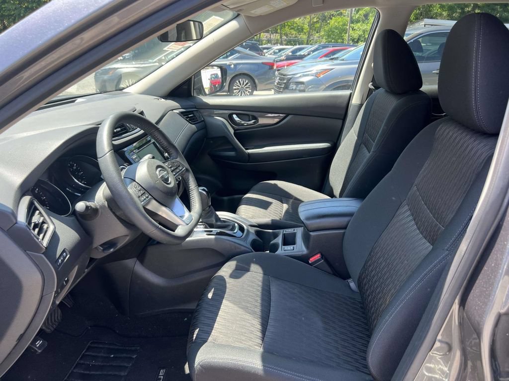 Used 2020 Nissan Rogue SV AWD/4WD image 13