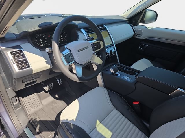 New 2026 Land Rover Discovery Limited Edition AWD/4WD image 13