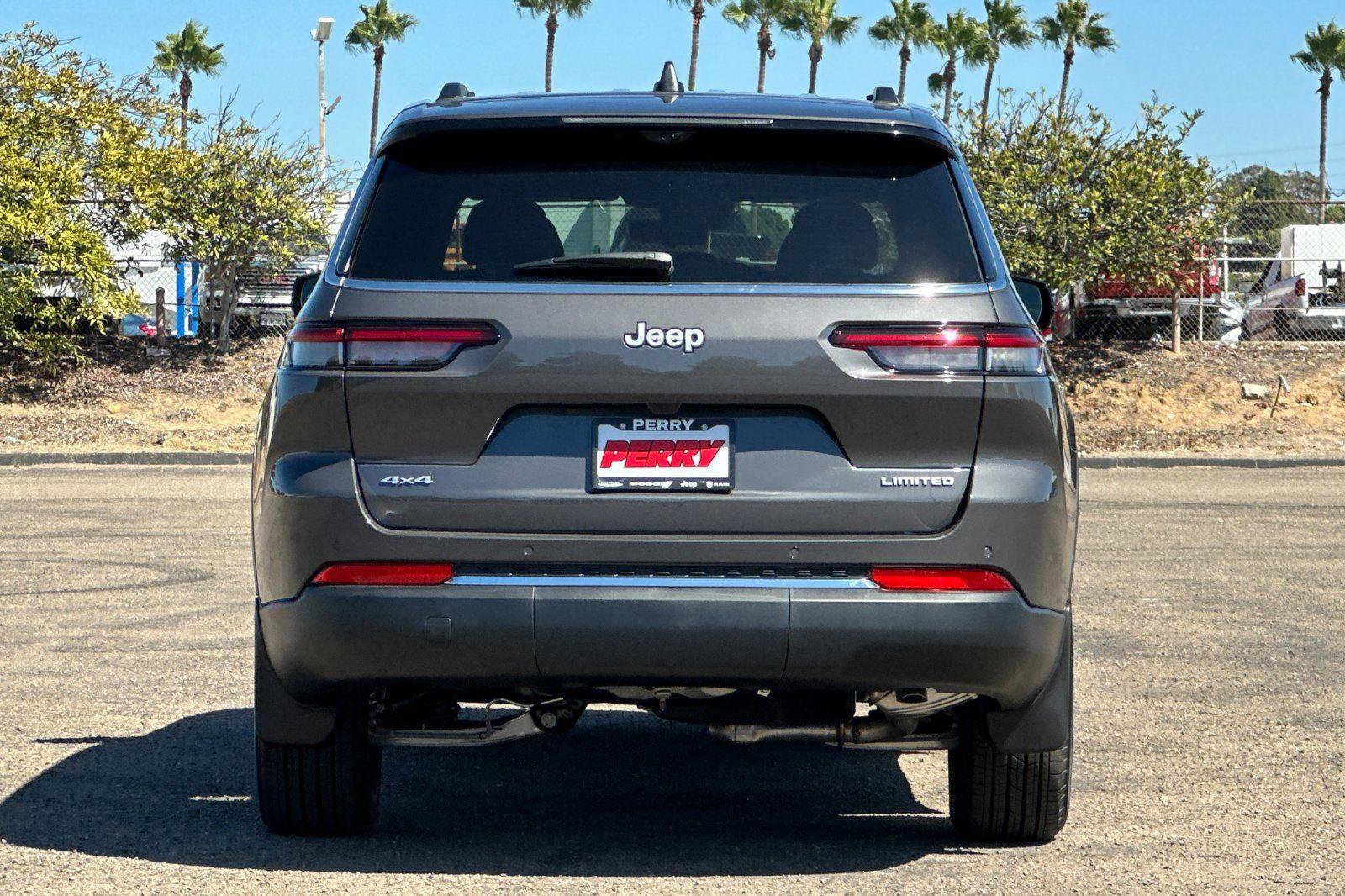 New 2025 Jeep Grand Cherokee L Limited w/ Luxury Tech Group II image 5