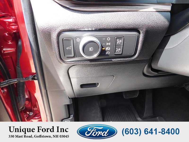 Used 2021 Ford Explorer Limited w/ Equipment Group 301A AWD/4WD image 14
