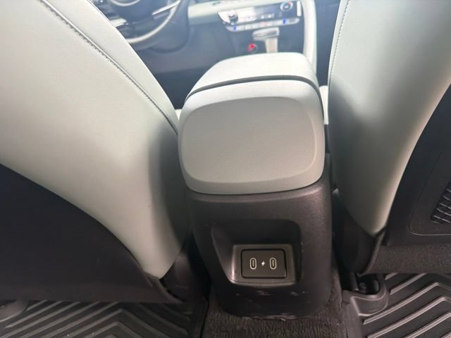 Used 2024 Hyundai Elantra Limited FWD image 23