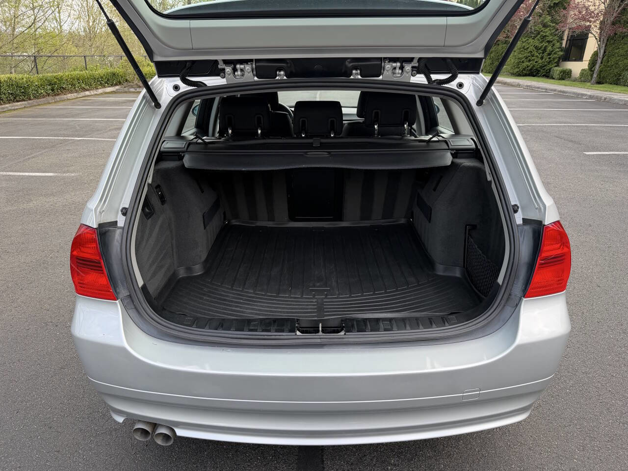 Used 2007 BMW 328xi Wagon AWD/4WD image 7