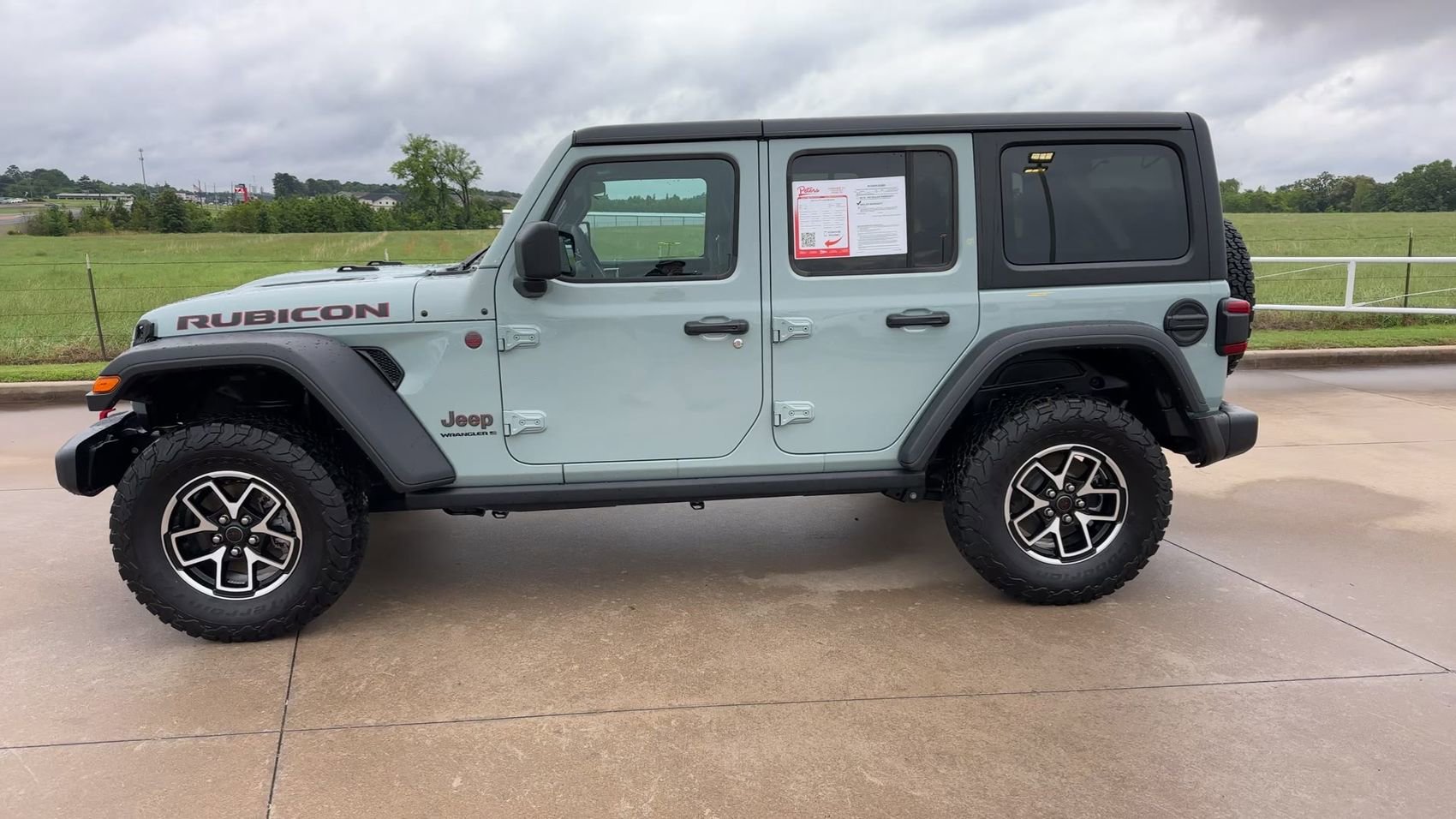 Used 2024 Jeep Wrangler Unlimited Rubicon AWD/4WD image 6