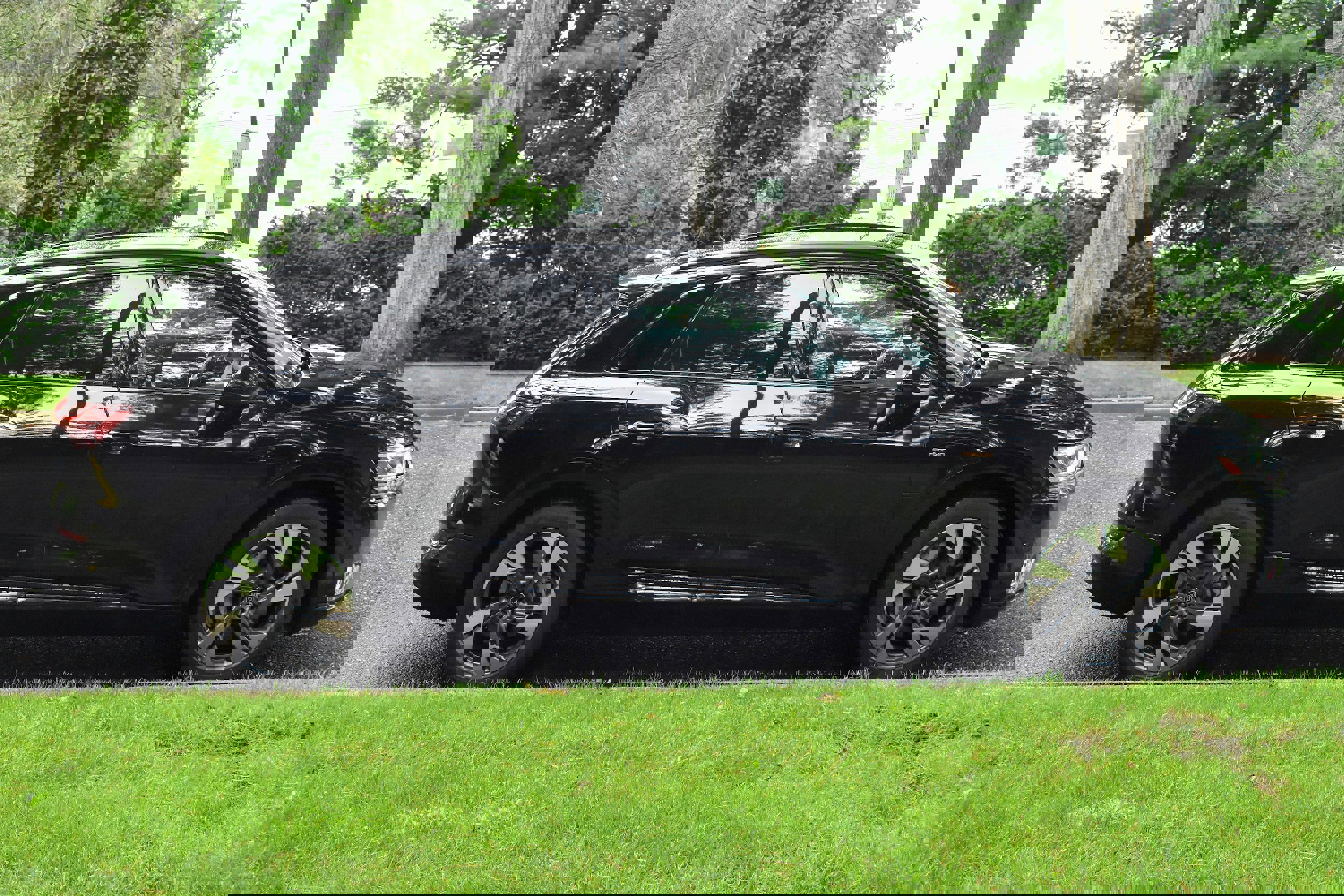 Used 2021 Audi e-tron Premium w/ Convenience Plus Package image 10