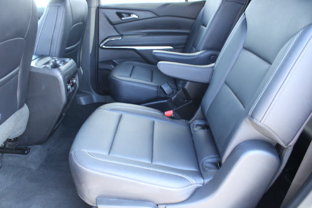 Used 2026 Chevrolet Traverse LT FWD image 40