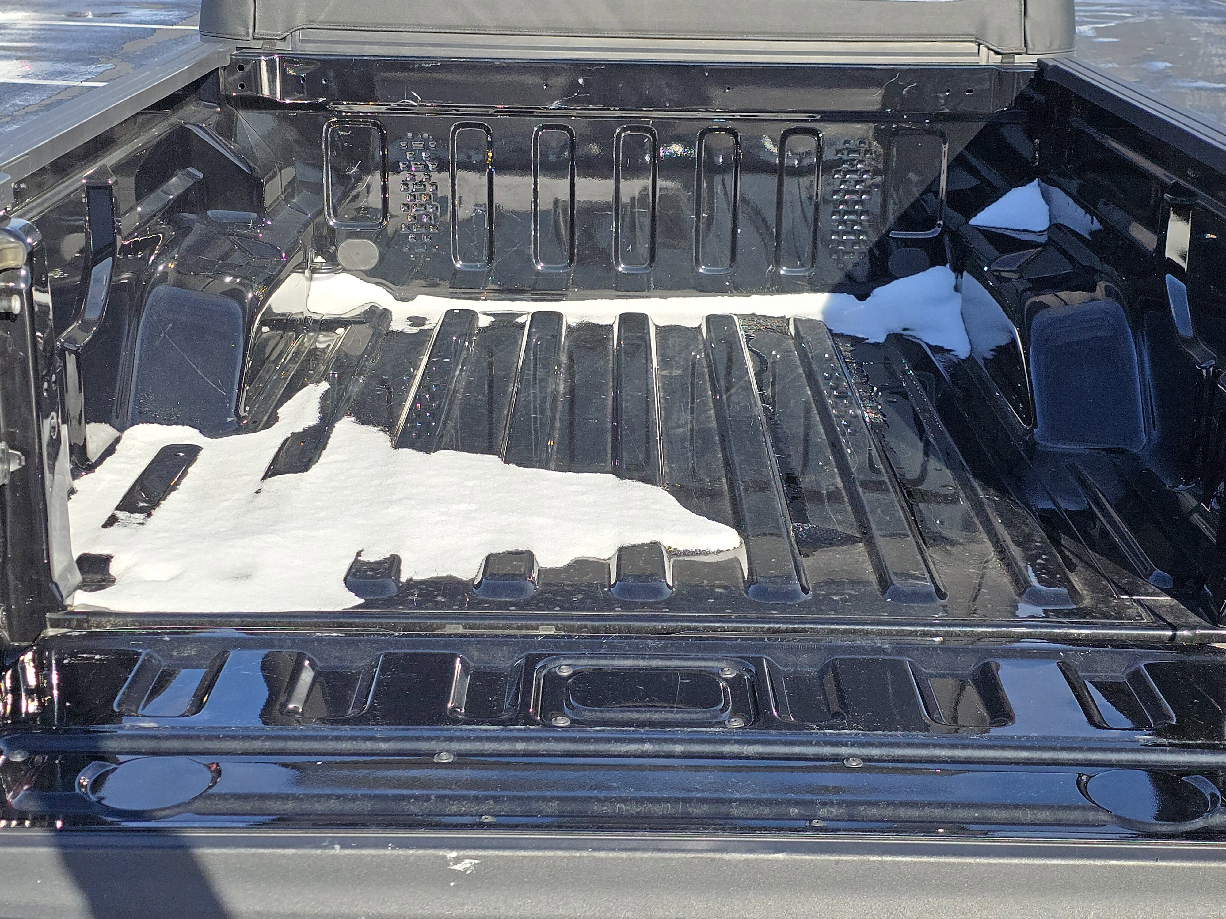 Used 2023 Jeep Gladiator Sport image 17